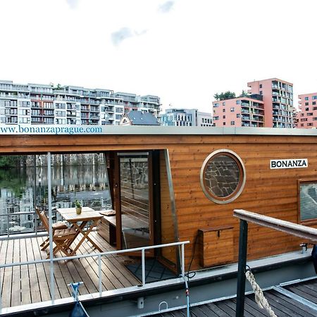 Houseboat Bonanza Prague Hotel ภายนอก รูปภาพ