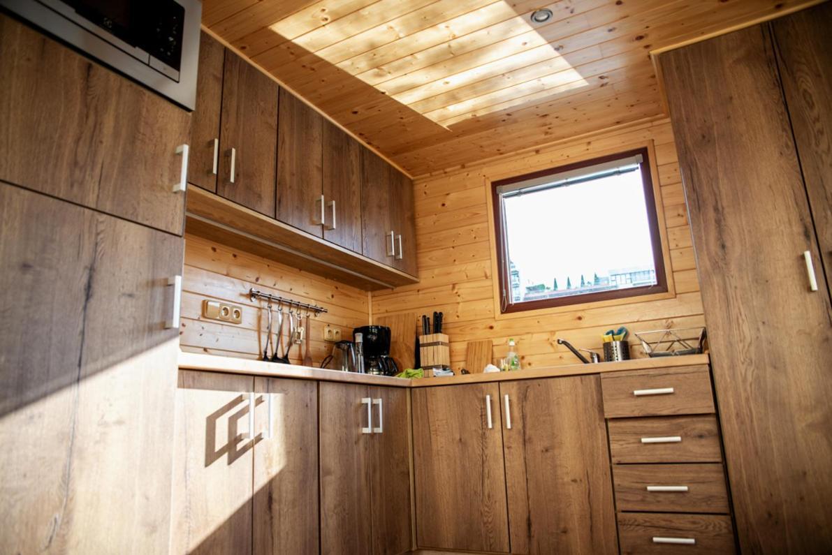 Houseboat Bonanza Prague Hotel ภายนอก รูปภาพ
