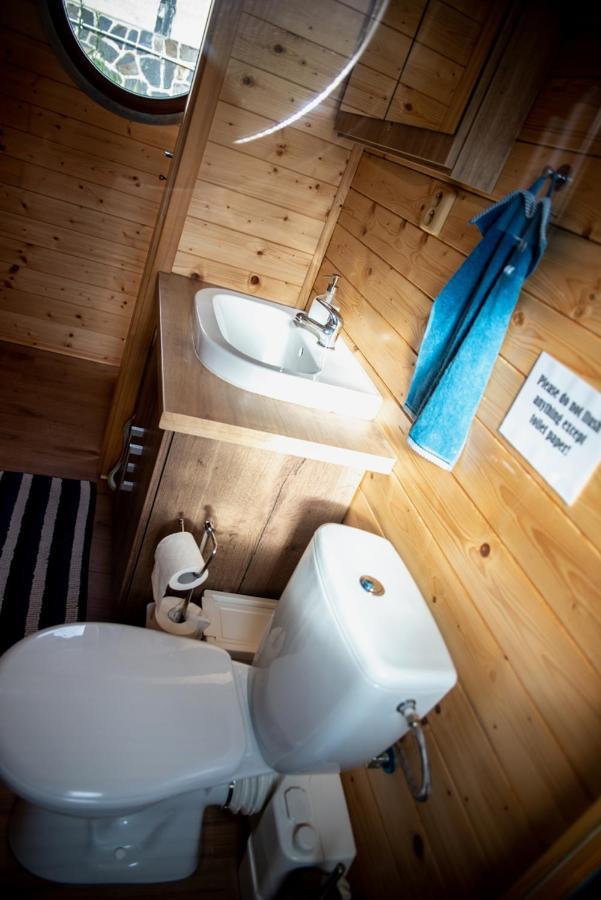 Houseboat Bonanza Prague Hotel ภายนอก รูปภาพ